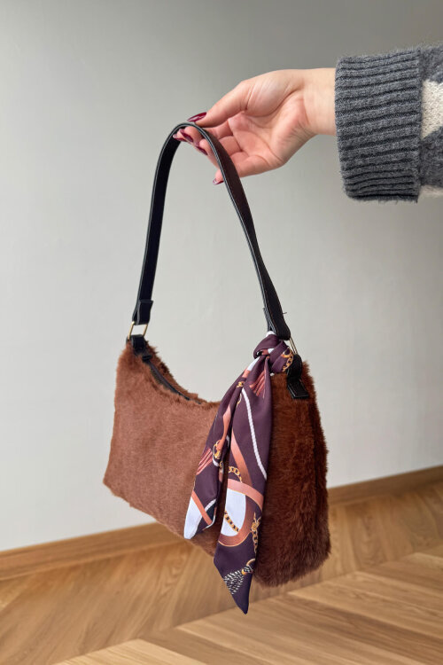 ÇNT-3043 Acı Kahve Fular Detaylı Kürklü Omuz Çantası - 2