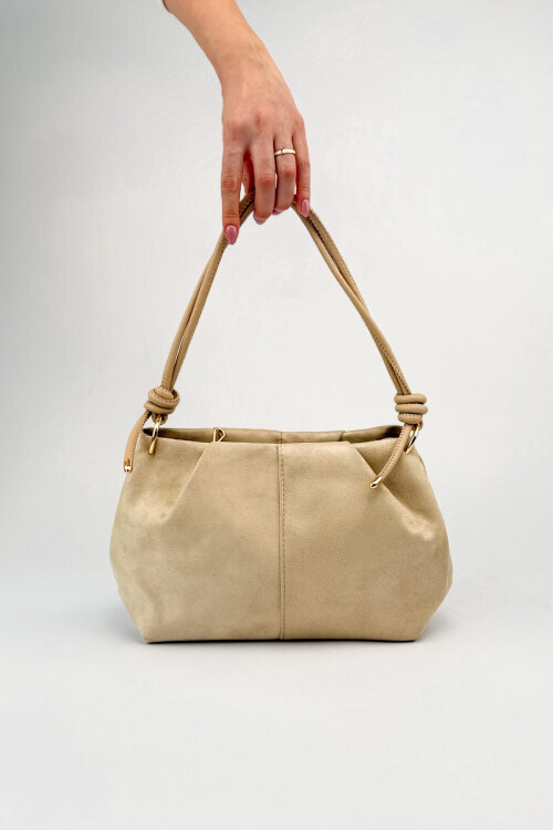 ÇNT-3047 Bej Süet Dokulu Düğüm Detaylı Omuz Çantası