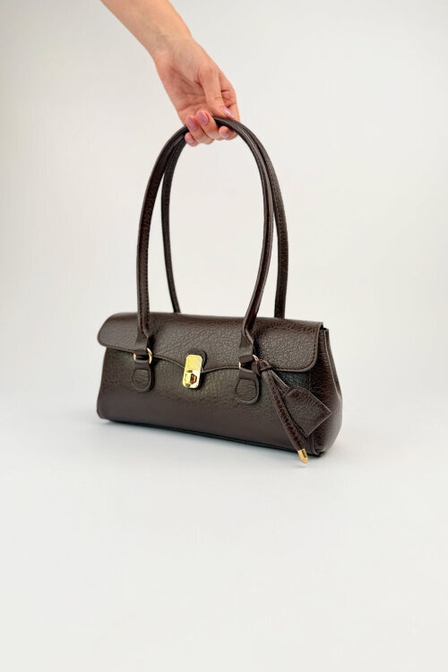 ÇNT-3049 Acı Kahve Suni Deri Vintage Gold Kilitli Siyah Baget Çanta (1)