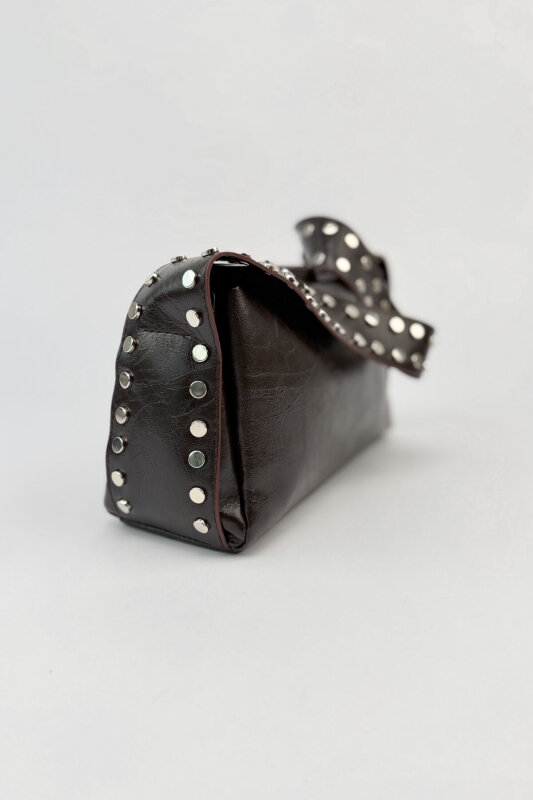 ÇNT-3050 Acı Kahve Suni Deri Gümüş Zımba Detaylı Omuz Çantası - 3