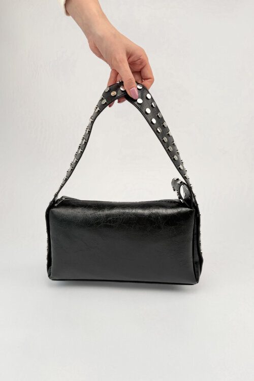 ÇNT-3050 Siyah Suni Deri Gümüş Zımba Detaylı Omuz Çantası - 5