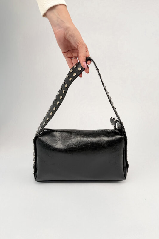 ÇNT-3050 Siyah Suni Deri Gümüş Zımba Detaylı Omuz Çantası - 6