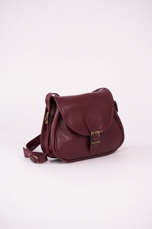 ÇNT-3055 Bordo Kemer Tokalı Kapaklı Omuz Çantası - 2