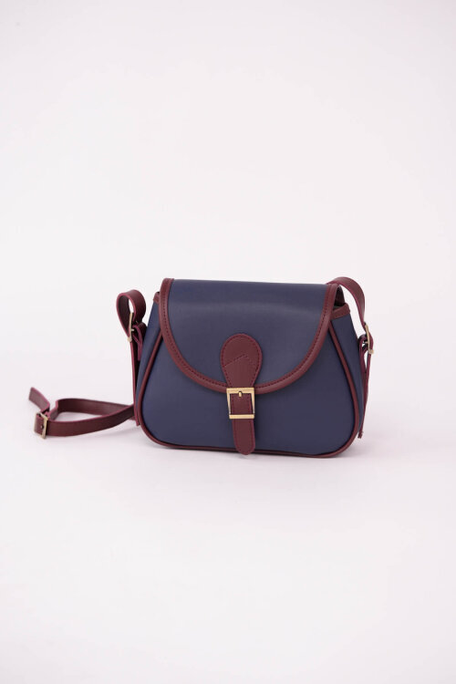 ÇNT-3055 Lacivert Bordo Kemer Tokalı Kapaklı Omuz Çantası - 1