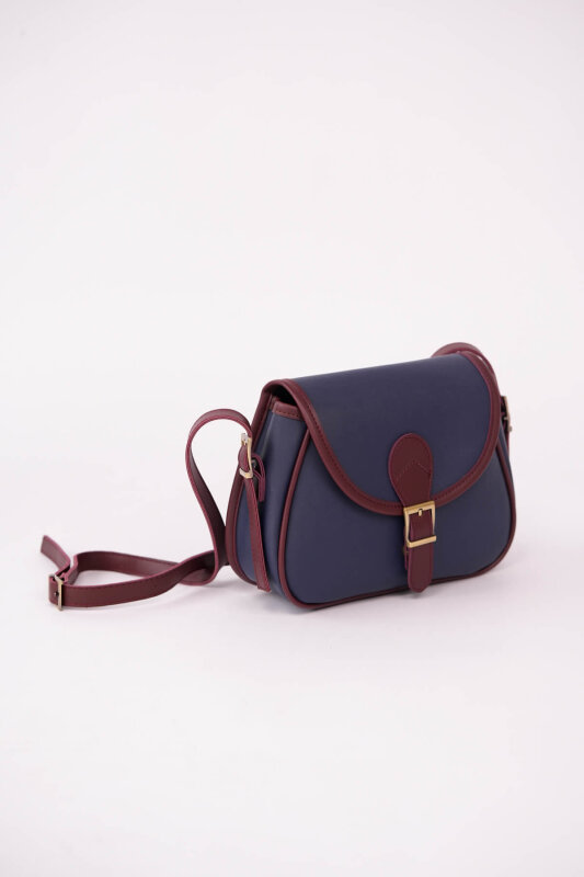 ÇNT-3055 Lacivert Bordo Kemer Tokalı Kapaklı Omuz Çantası - 4