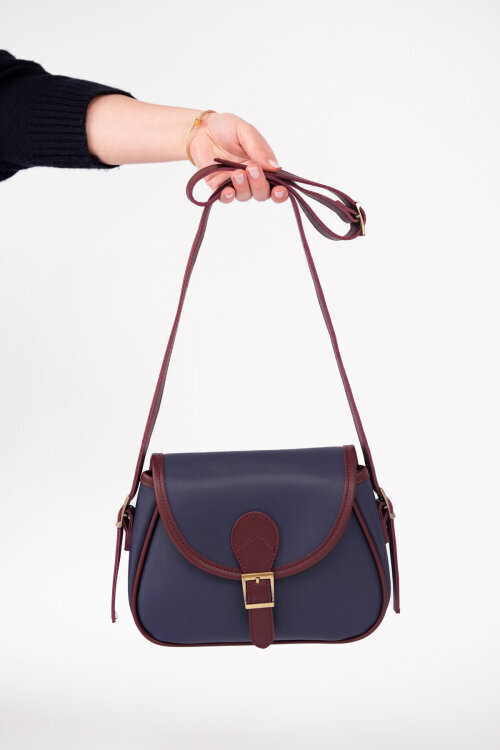 ÇNT-3055 Lacivert Bordo Kemer Tokalı Kapaklı Omuz Çantası - 3