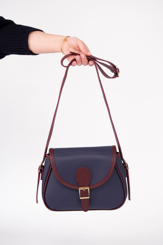 ÇNT-3055 Lacivert Bordo Kemer Tokalı Kapaklı Omuz Çantası - 3