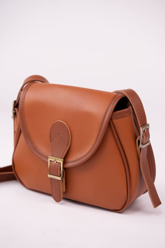 ÇNT-3055 Taba Kemer Tokalı Kapaklı Omuz Çantası - 5