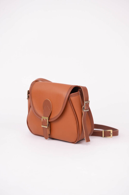 ÇNT-3055 Taba Kemer Tokalı Kapaklı Omuz Çantası - 2