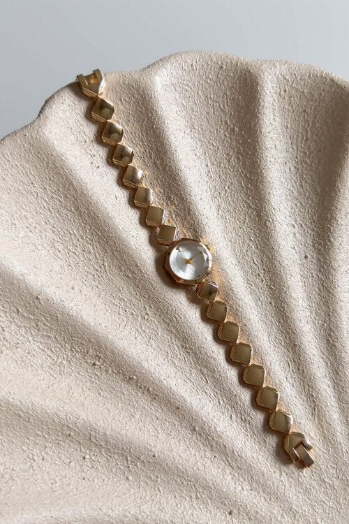 Deco Beyaz Kadran Gold Çelik Kare Tasarım Kordon Kadın Kol Saati