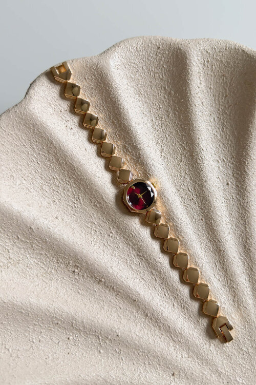 Deco Bordo Kadran Gold Çelik Kare Tasarım Kordon Kadın Kol Saati 