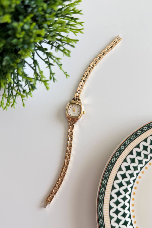 Dowy Gold Kare Kadran Çelik Kordon Kadın Kol Saati