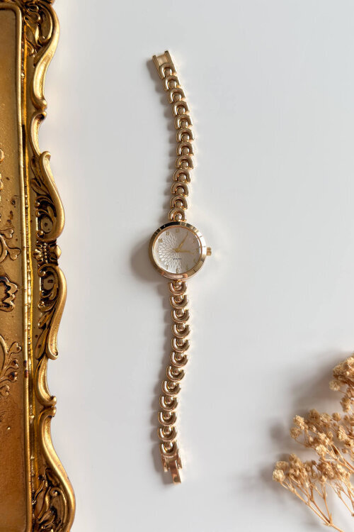 Elara Beyaz Yuvarlak Kadran Gold Çelik Tasarım Kordon Kadın Kol Saati