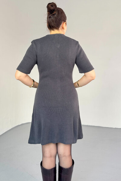 ELB-0159 Füme Gold Düğme Detaylı Triko Elbise - 4