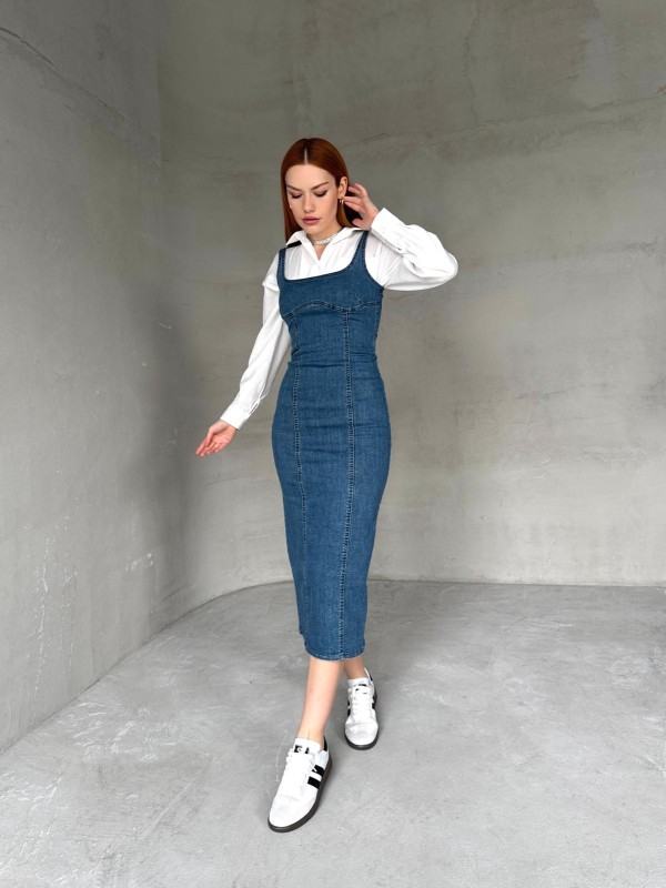 ELB-01742 Açık Mavi Havuz Yaka Denim Kumaş Arka Yırtmaç Detaylı Likralı Midiboy Elbise - 5