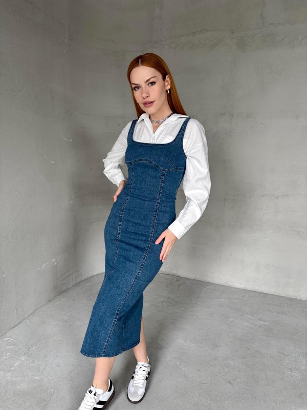 ELB-01742 Açık Mavi Havuz Yaka Denim Kumaş Arka Yırtmaç Detaylı Likralı Midiboy Elbise - 1