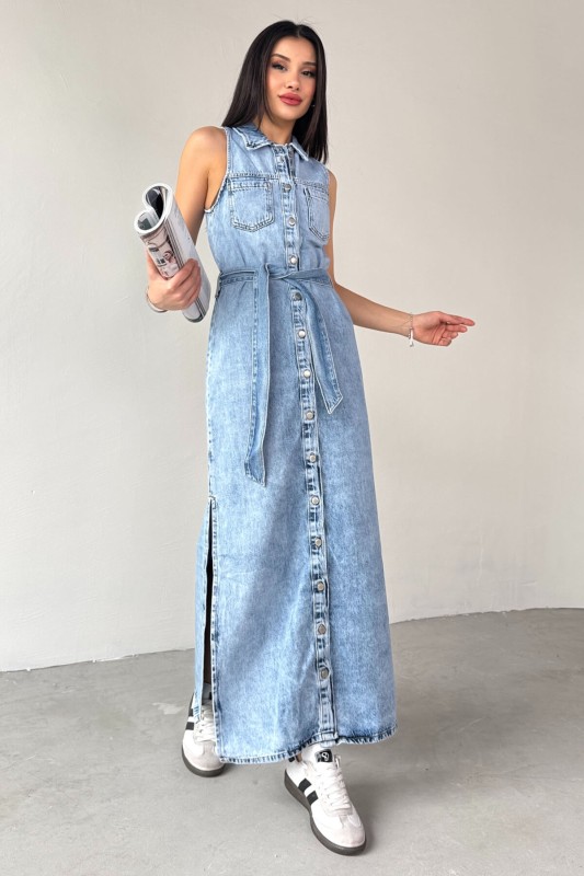 ELB-01759 Mavi Taşlama Kumaş Düğmeli ve Kuşaklı Kot Elbise - 4