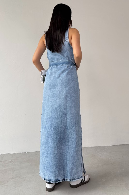 ELB-01759 Mavi Taşlama Kumaş Düğmeli ve Kuşaklı Kot Elbise - 7