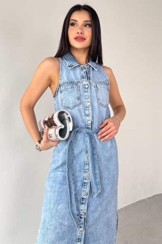 ELB-01759 Mavi Taşlama Kumaş Düğmeli ve Kuşaklı Kot Elbise - 9