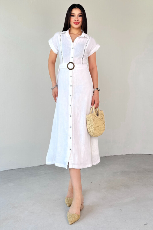ELB-01785 Beyaz Kemerli Ajur Detaylı Gömlek Yaka Düğmeli Yazlık Elbise - 1