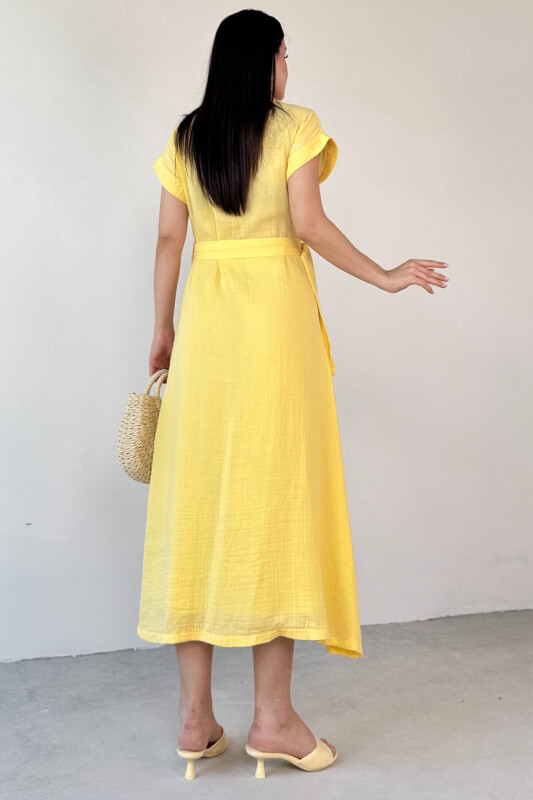 ELB-01785 Sarı Kemerli Ajur Detaylı Gömlek Yaka Düğmeli Yazlık Elbise - 3