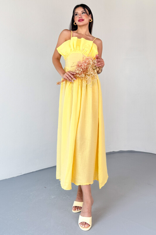 ELB-01807 Sarı Ön Piliseli Büstiyerli Müslin Kumaş Askılı Elbise - 3