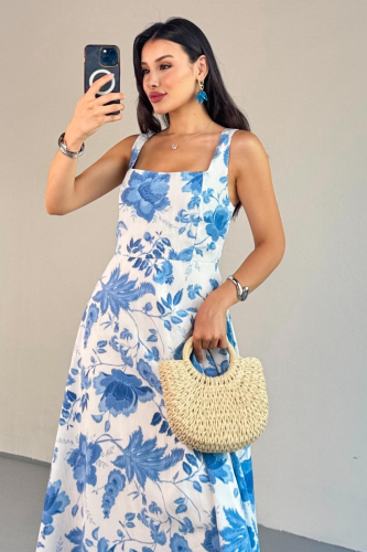 ELB-01810 Mavi Kare Yaka Beyaz Çiçek Desenli Astarlı Askılı Elbise - 4