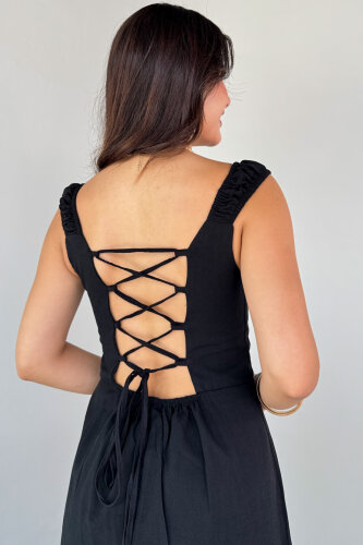 ELB-01824 Siyah Yırtmaç Detaylı Sırtı Çapraz Bağlamalı Keten Elbise (1)