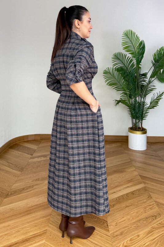 ELB-01836 Kahverengi Ekose Bel Detaylı Elbise - 4