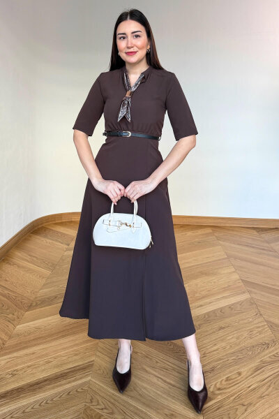 ELB-01838 Acı Kahve Fular Yaka Kemerli Elbise
