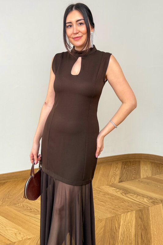 ELB-01849 Kahverengi Göğüs Dekolte Detaylı Tüllü Atlas Elbise - 2