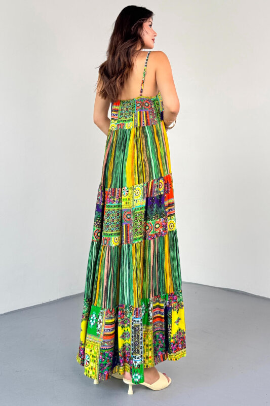 ELB-1828 Yeşil Çok Renkli Etnik Desenli Kat Kat Viskon Askılı Elbise - 3