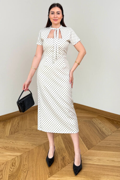 ELB-4575 Beyaz Kare Yaka Bağcıklı Puantiyeli Atlas Elbise - 5