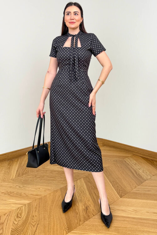 ELB-4575 Siyah Kare Yaka Bağcıklı Puantiyeli Atlas Elbise - 4