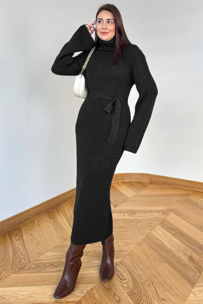 ELB-5199 Siyah Kuşaklı Balıkçı Yaka Pelerin Kollu Uzun Triko Elbise