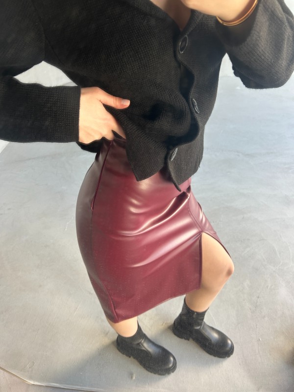 ETK-02329 Bordo Midi Boy Yırtmaç Detaylı Midi Boy Suni Deri Etek - 2