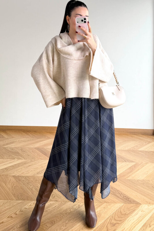 ETK-1378 Lacivert Asimetrik Kesim Çizgili Desenli Astarlı Etek - 4