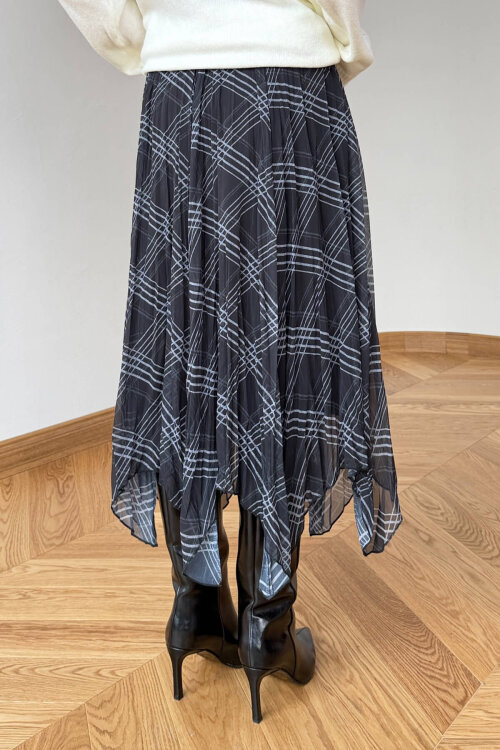 ETK-1378 Siyah Asimetrik Kesim Çizgili Desenli Astarlı Etek - 3