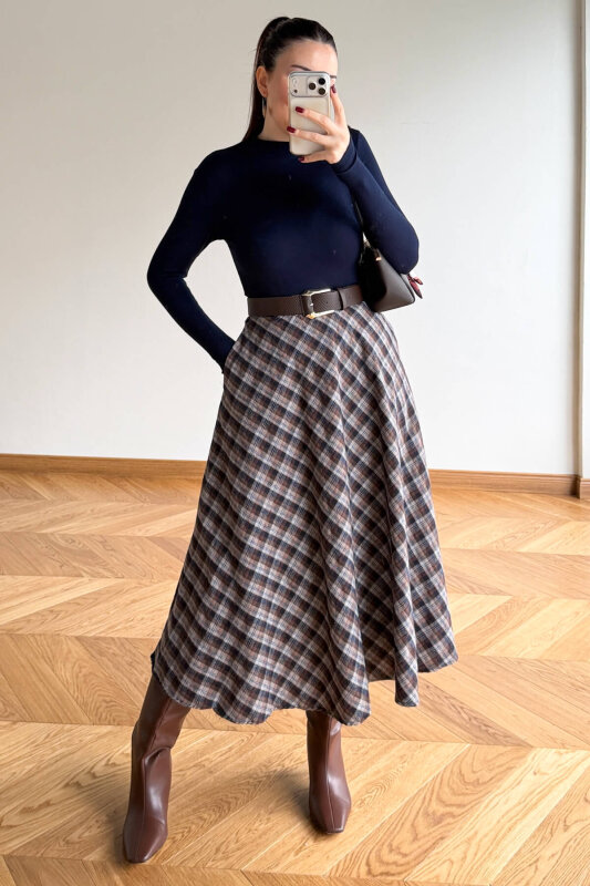 ETK-254086 Kahverengi Ekose Yandan Fermuarlı Maksi Etek - 6