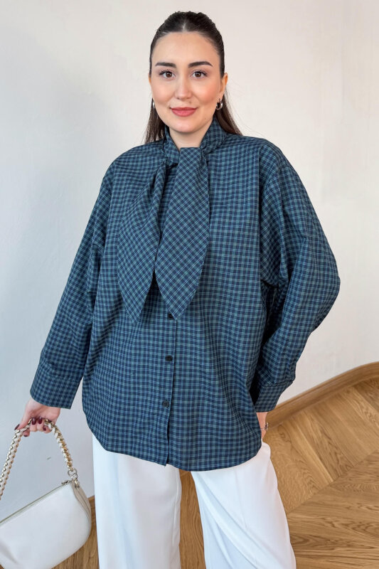 GML-0743 Lacivert - Yeşil Ekose Fular Detaylı Gömlek - 1