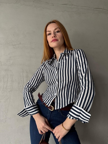 GML-10244 Lacivert Beyaz Çizgili Arka Bel Lastikli Detay Düğmeli Gömlek - Cappmoda