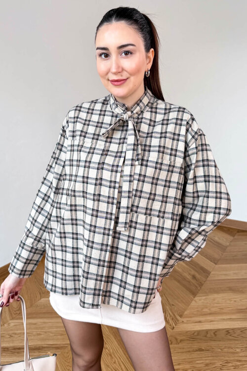 GML-2180 Krem-Siyah Ekose Taş Detaylı Fularlı Hakim Yaka Gömlek (1)