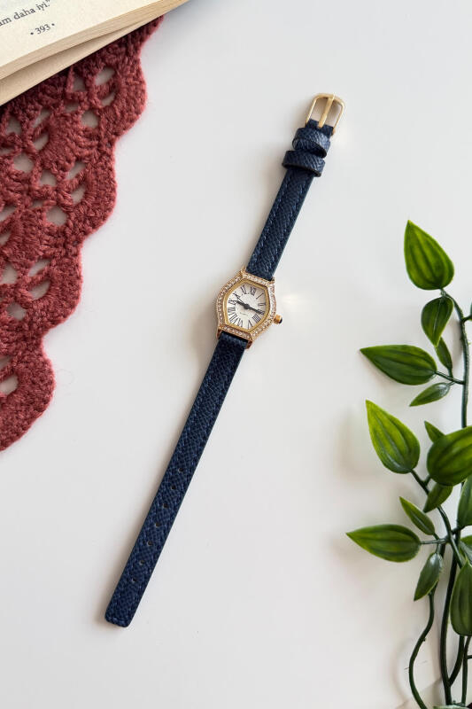 Golden Lacivert Taşlı Kadran Deri Dokulu Kordon Kadın Kol Saati - 1
