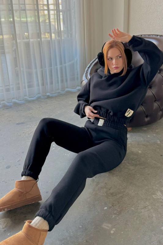 İND-20279 Siyah Etiket Ve Dikiş Detaylı Kapüşonlu Lastikli Sweatshirt - 2