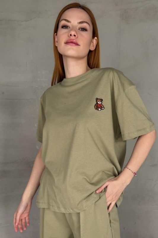 İND-20313 Haki Ayıcık Nakışlı Bisiklet Yaka Tişört - 1