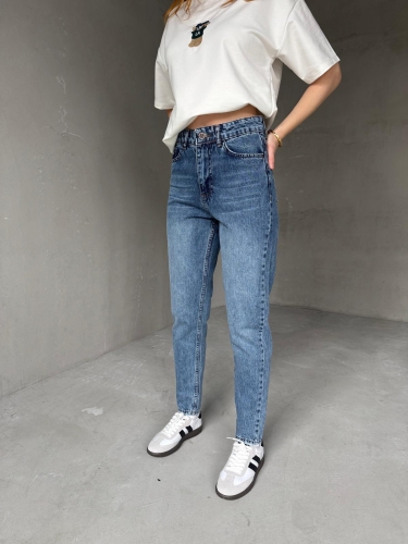 JEAN-08124 Mavi Taşlamalı Süper Kalıp Momfit Jean - Cappmoda