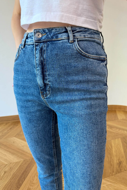 JEAN-1017 Taşlı Mavi Kesik Paça Yüksek Bel Jean - 4