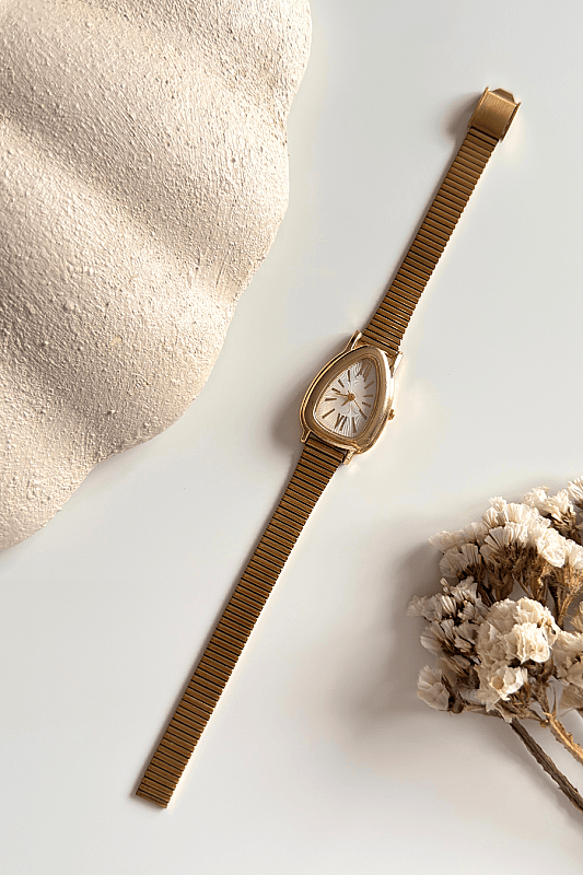 Lidya Beyaz Üçgen Kadran Gold Çelik Kordon Kadın Kol Saati - 1