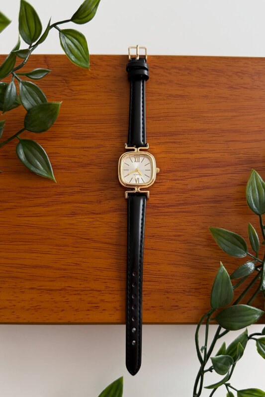 Lisa Siyah Kare Kadran Deri Dokulu Kordon Kadın Kol Saati - 1