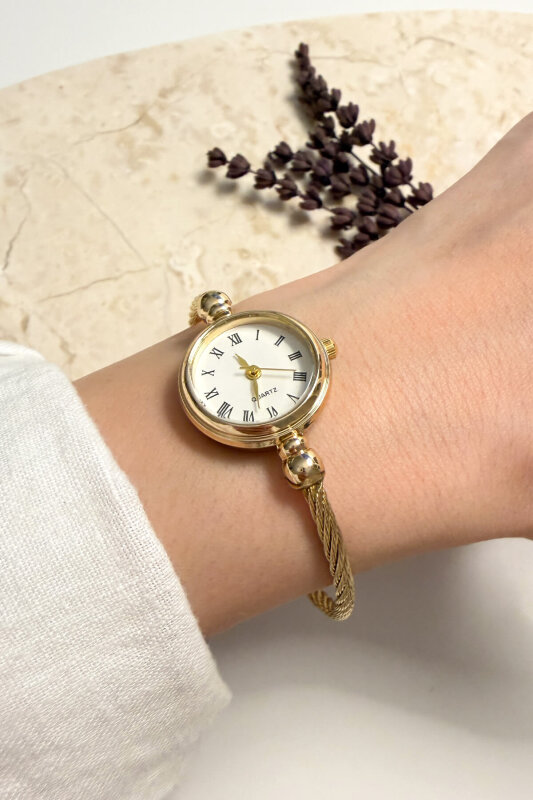 Lovely Yuvarlak Beyaz Kadran Gold Hasır Kordon Kadın Kol Saati - 3